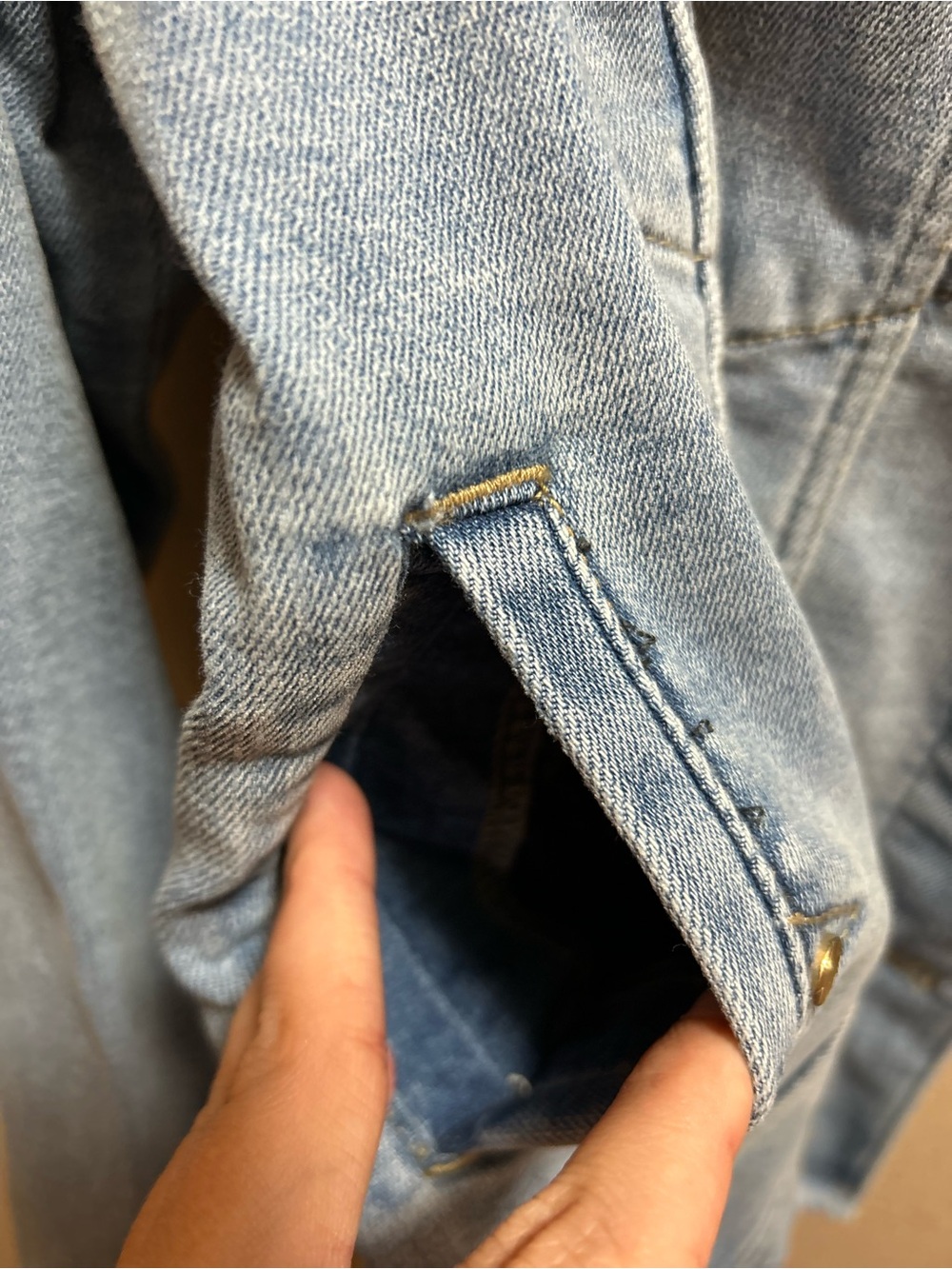 Liverpool Los Angeles Trucker Jacket Light Blue Denim with Fray Hem - Picture 5 of 12